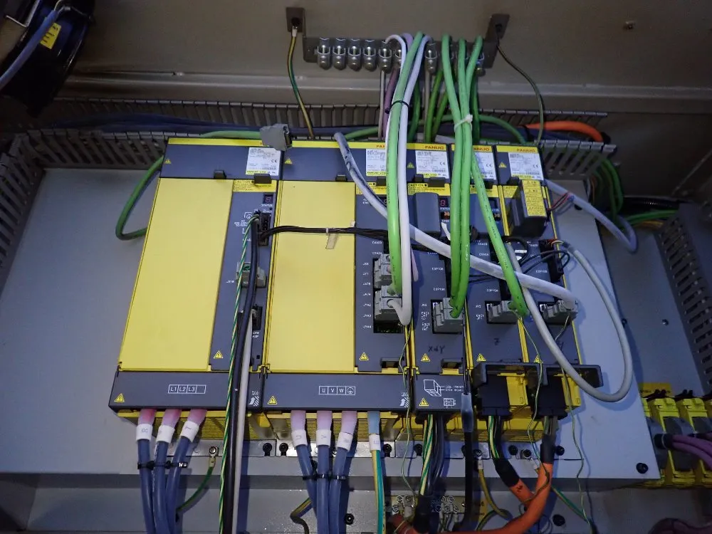 Bridgeport 27 1/2" X 67" Cnc Vmc - Xr 1500e