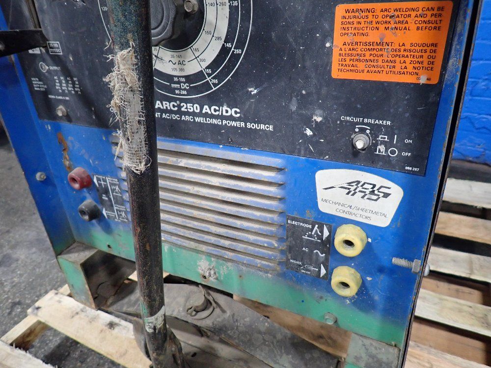Miller 250 Amp Welder - Dialarc 250