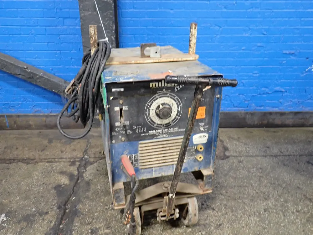 Miller 250 Amp Welder - Dialarc 250