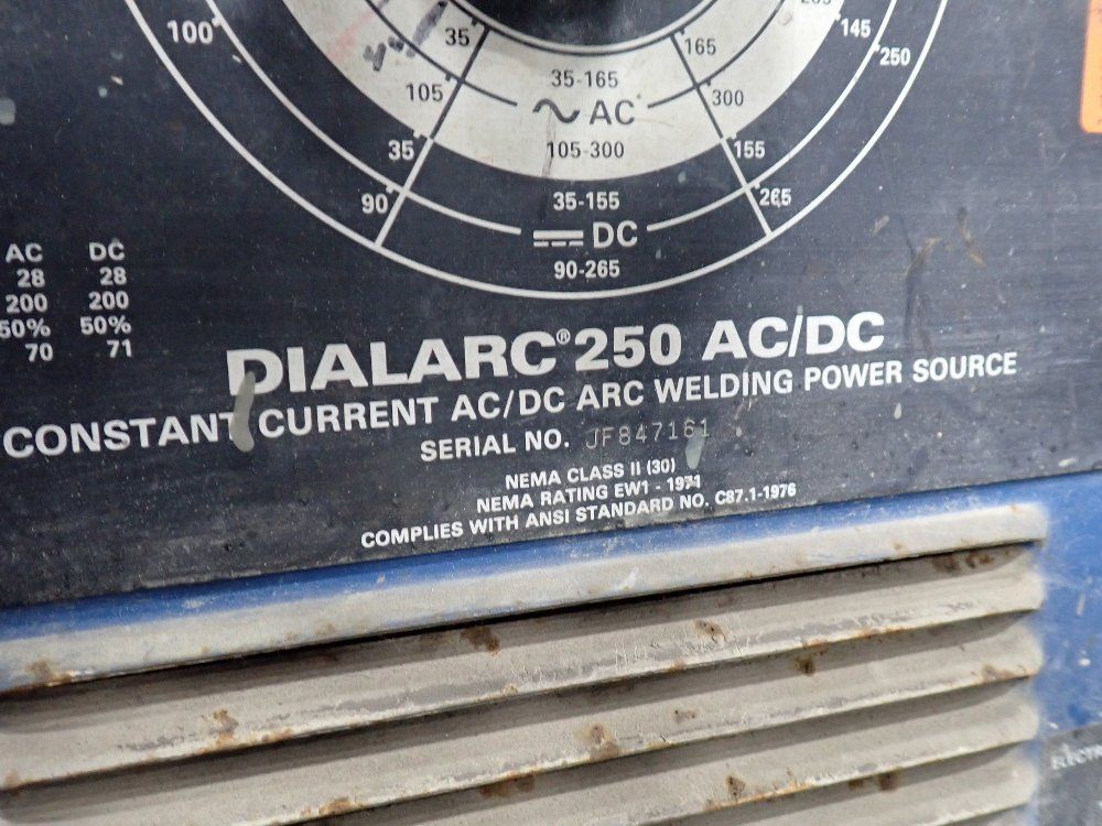 Miller 250 Amp Welder - Dialarc 250