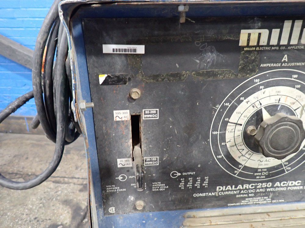 Miller 250 Amp Welder - Dialarc 250