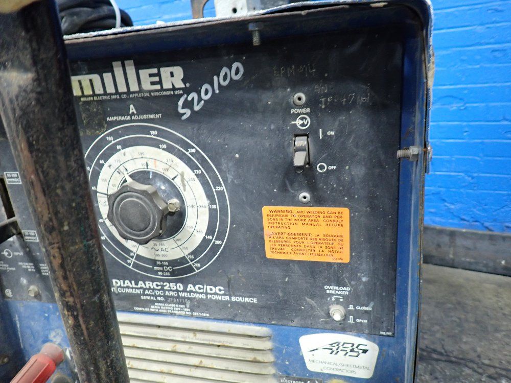Miller 250 Amp Welder - Dialarc 250