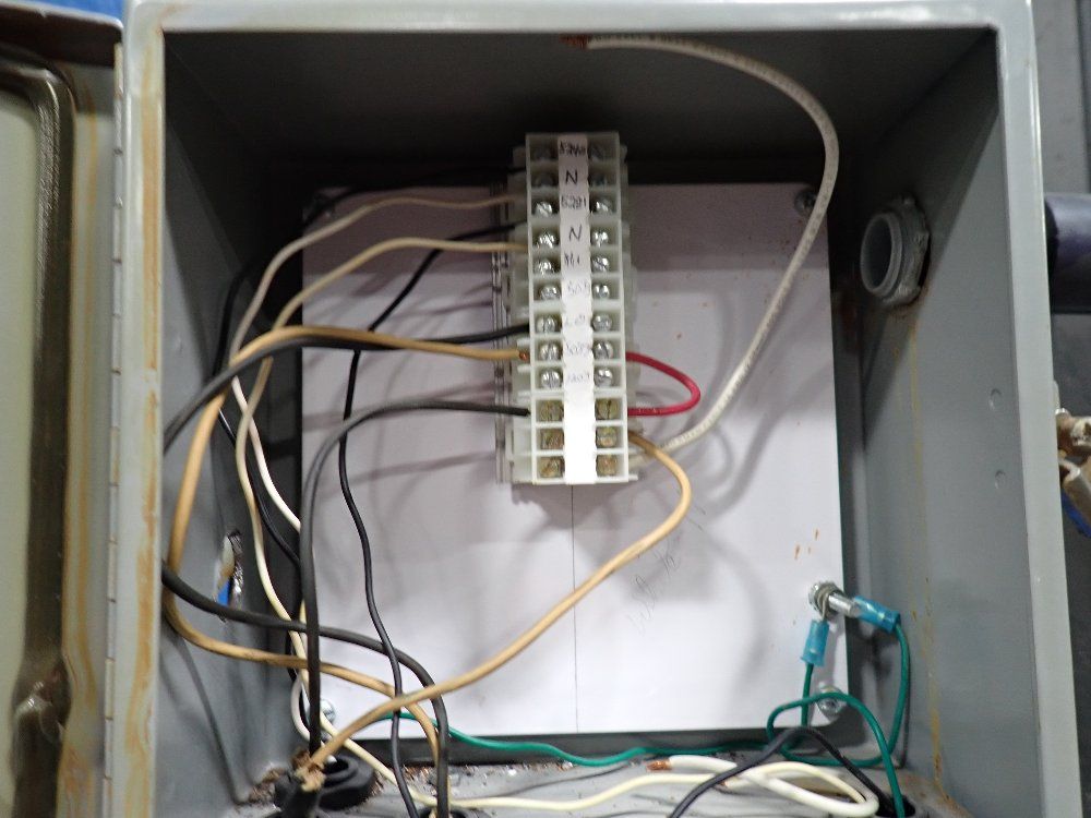 200 Gallons Plastic Tank