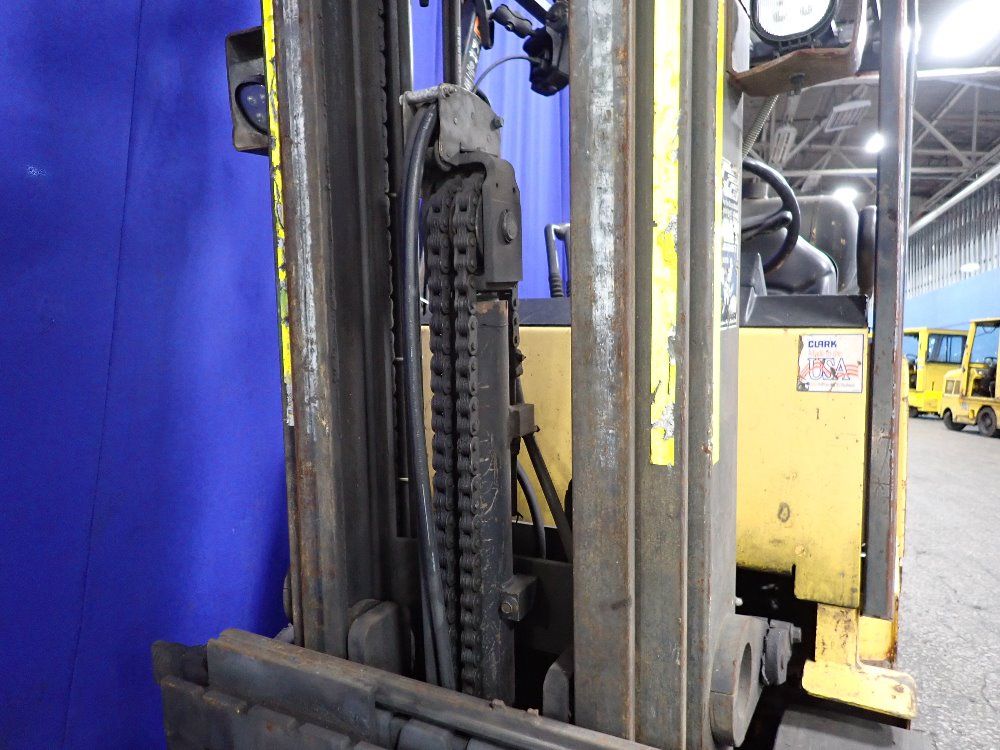 Clark 6000 Lbs Propane Forklift - Cgc30