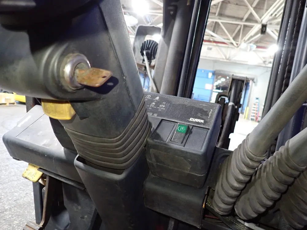 Clark 6000 Lbs Propane Forklift - Cgc30