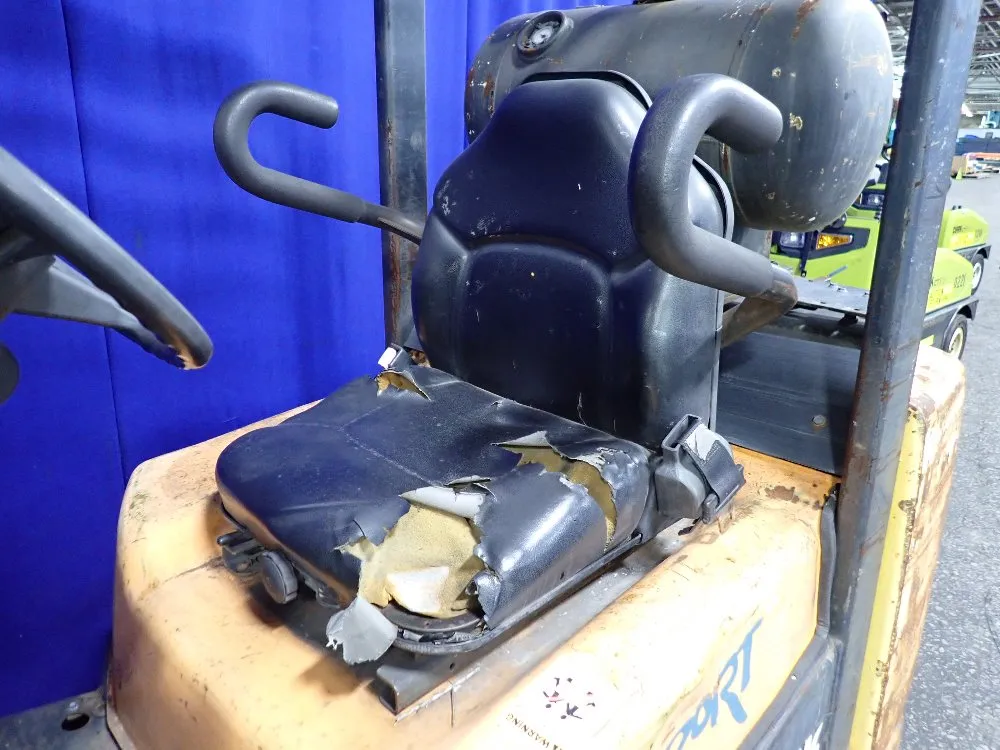 Clark 6000 Lbs Propane Forklift - Cgc30