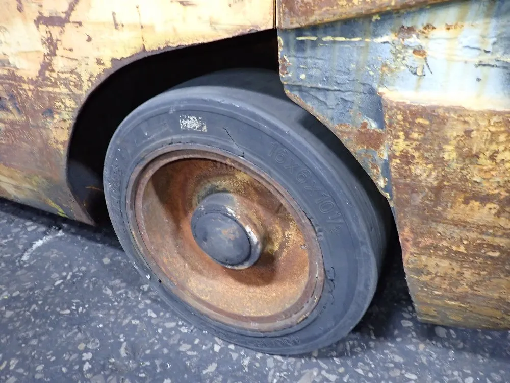 Clark 6000 Lbs Propane Forklift - Cgc30