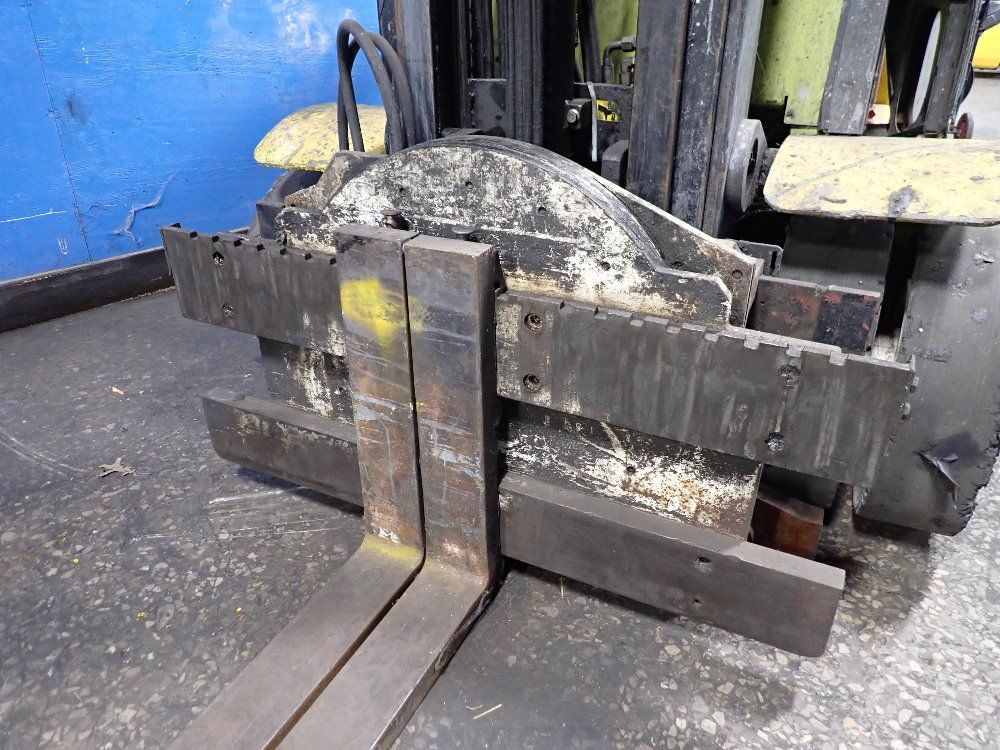 Clark 4950 Lbs Propane Forklift - Cgp 30