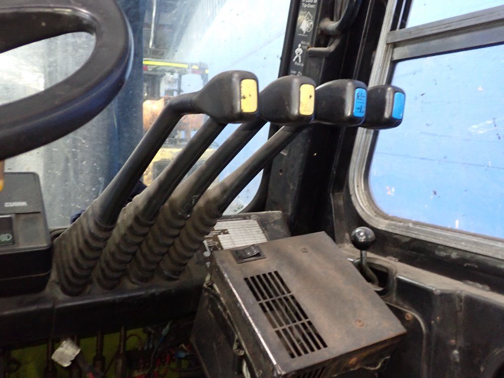 Clark 4950 Lbs Propane Forklift - Cgp 30