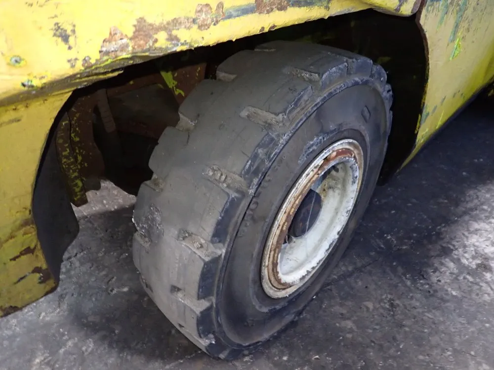 Clark 4950 Lbs Propane Forklift - Cgp 30