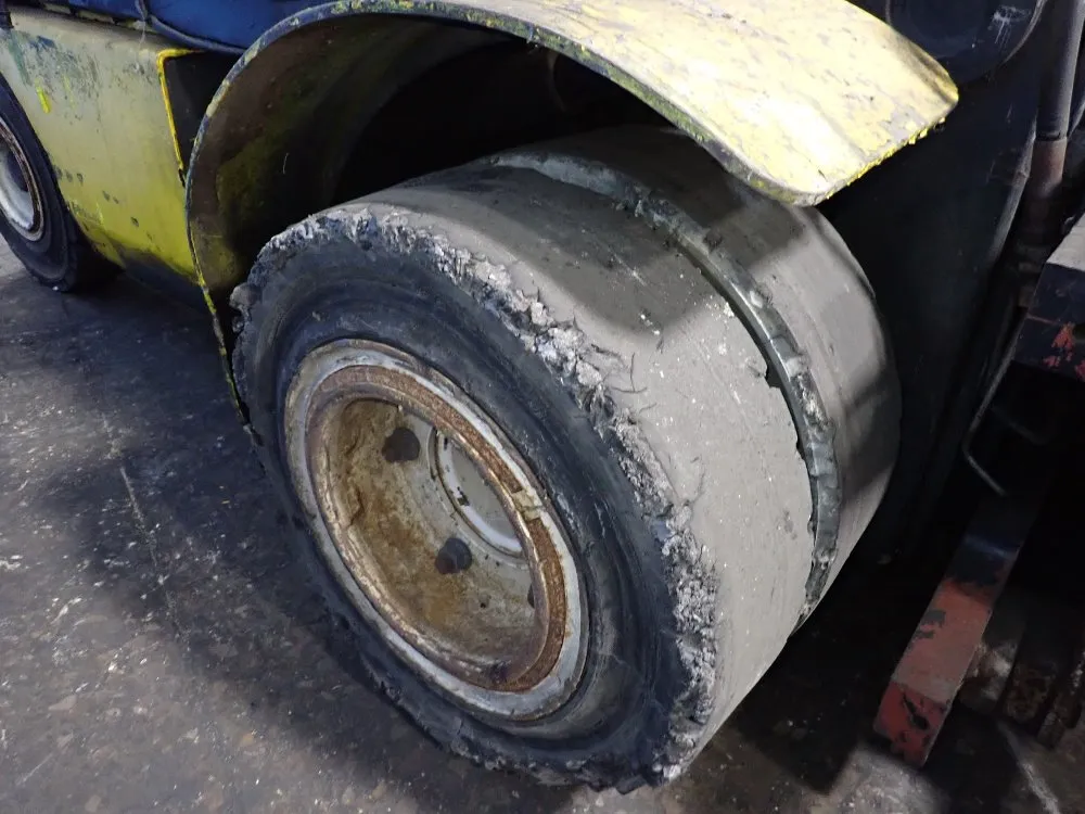 Clark 4950 Lbs Propane Forklift - Cgp 30