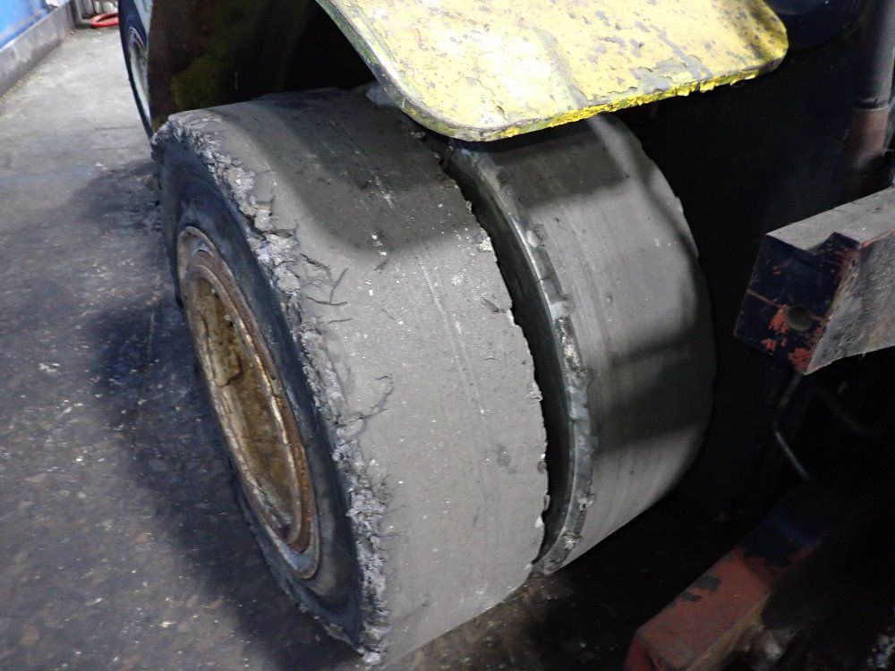 Clark 4950 Lbs Propane Forklift - Cgp 30