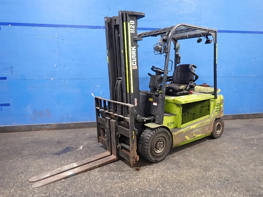 Clark 4800 Lbs Electric Forklift - Gex30