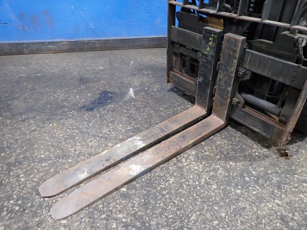 Clark 4800 Lbs Electric Forklift - Gex30