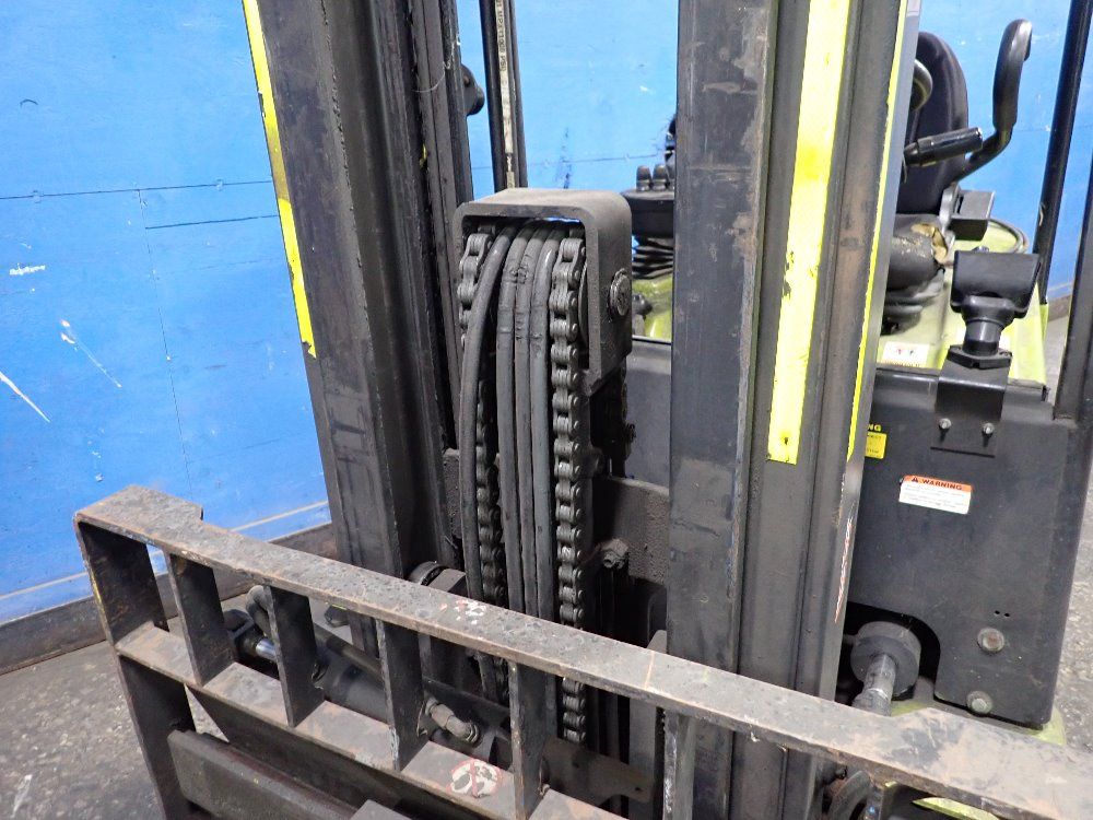 Clark 4800 Lbs Electric Forklift - Gex30