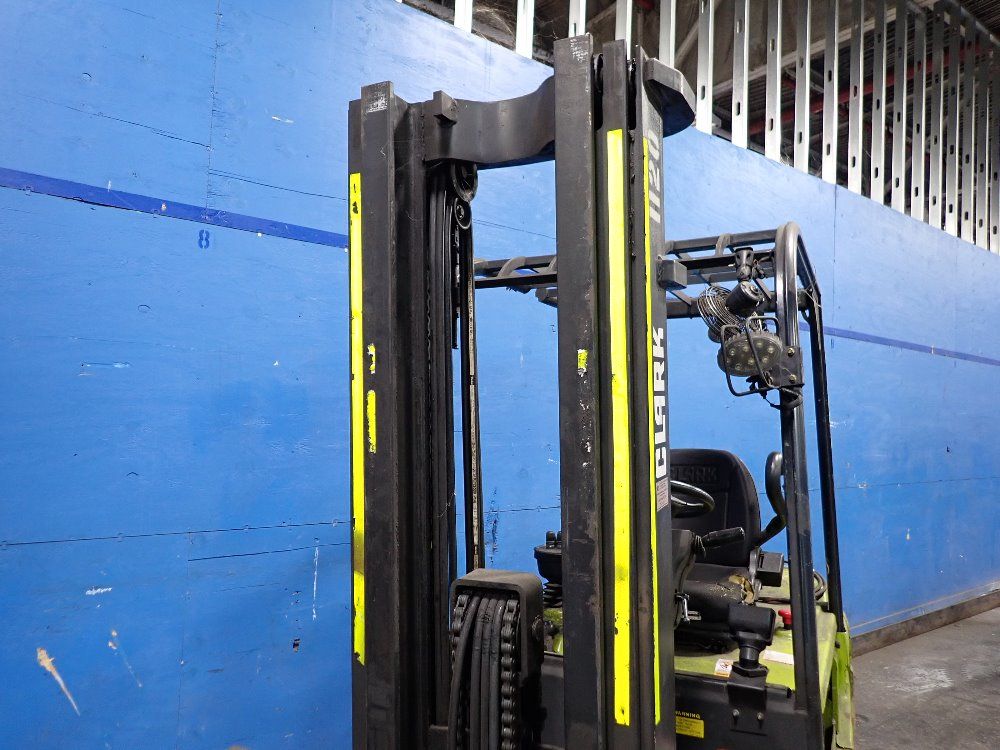 Clark 4800 Lbs Electric Forklift - Gex30