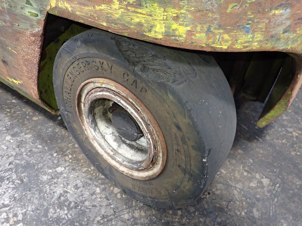 Clark 4800 Lbs Electric Forklift - Gex30