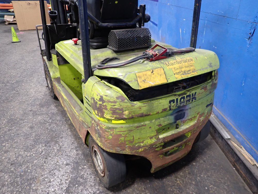 Clark 4800 Lbs Electric Forklift - Gex30