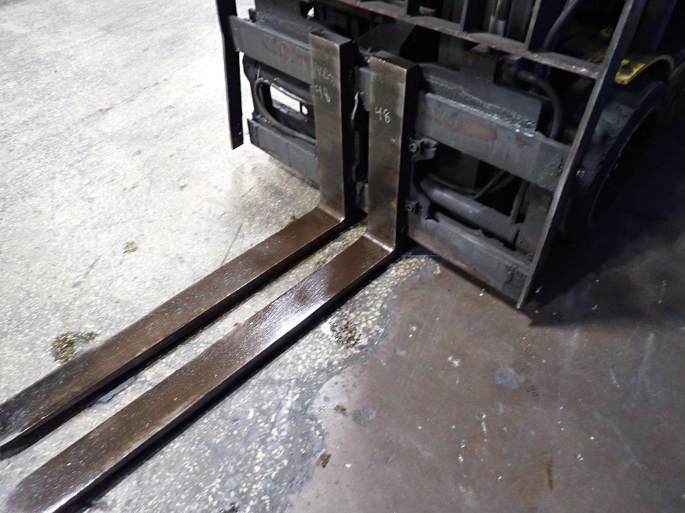 Yale 7150 Lbs Electric Forklift - Erc080vhn48te088