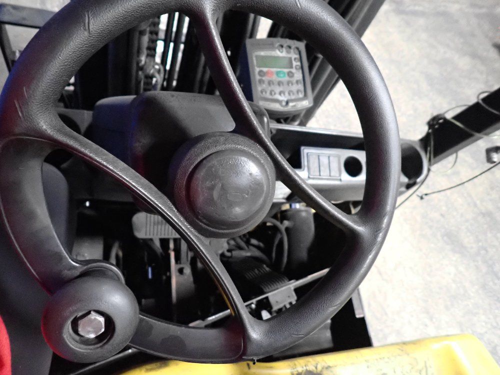 Yale 7150 Lbs Electric Forklift - Erc080vhn48te088