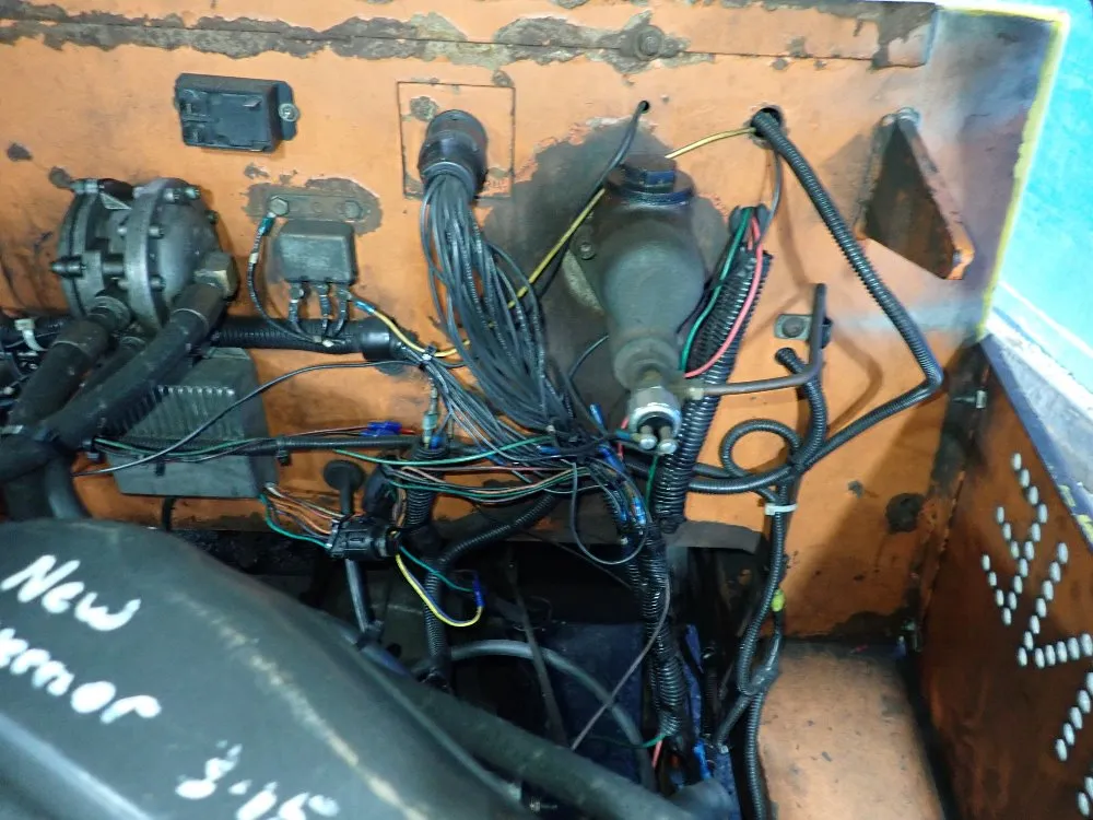 Pettibone Industrial Tractor - 460d-1b