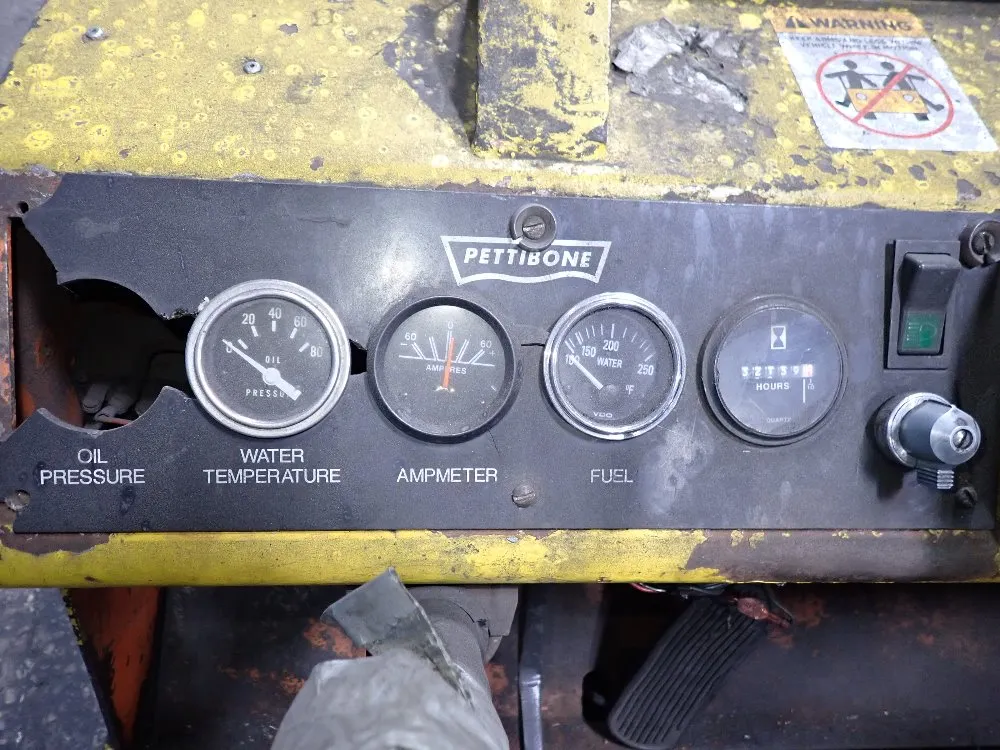 Pettibone Industrial Tractor - 460d-1b