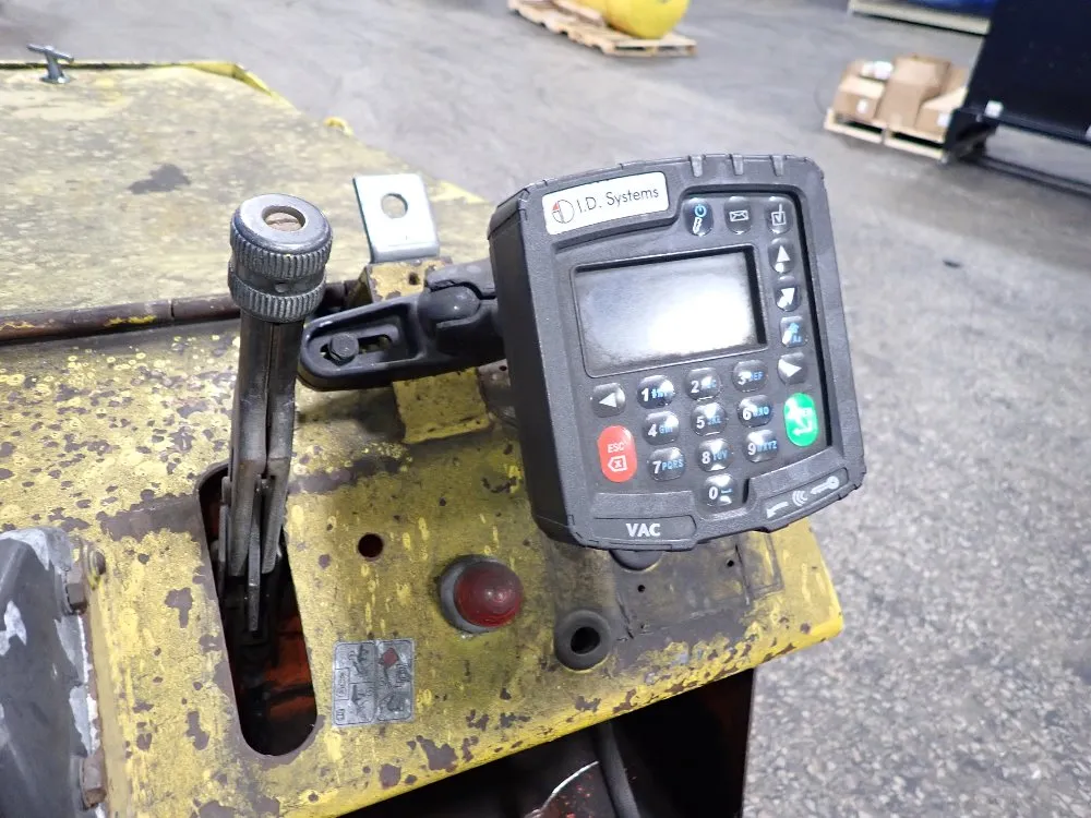 Pettibone Industrial Tractor - 460d-1b