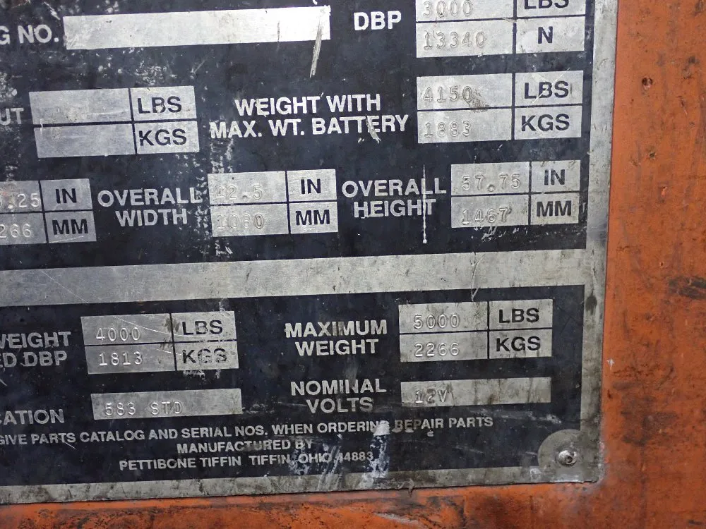 Pettibone Industrial Tractor - 460d-1b