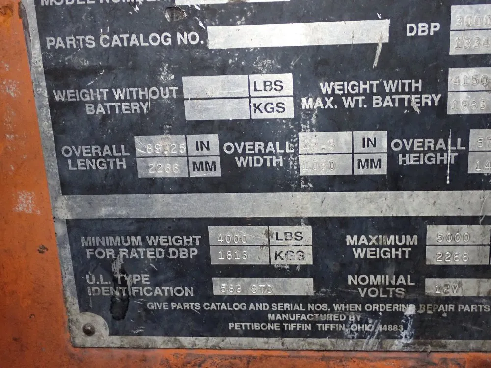 Pettibone Industrial Tractor - 460d-1b