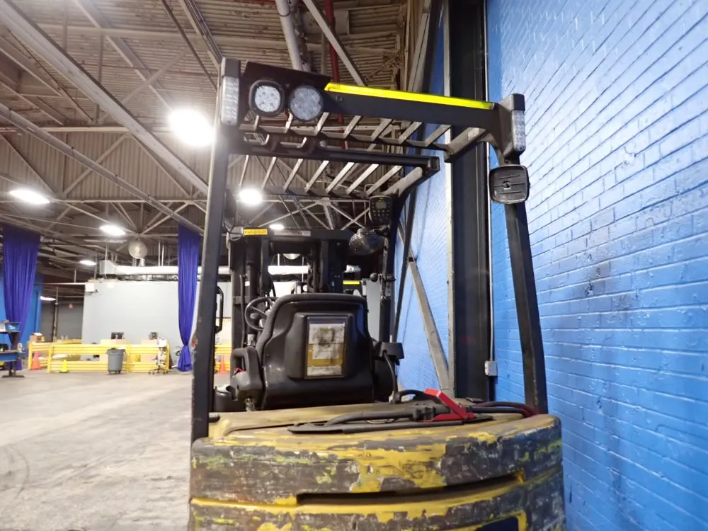 Yale 7250 Lbs Electric Forklift - Erc080vhn48te088