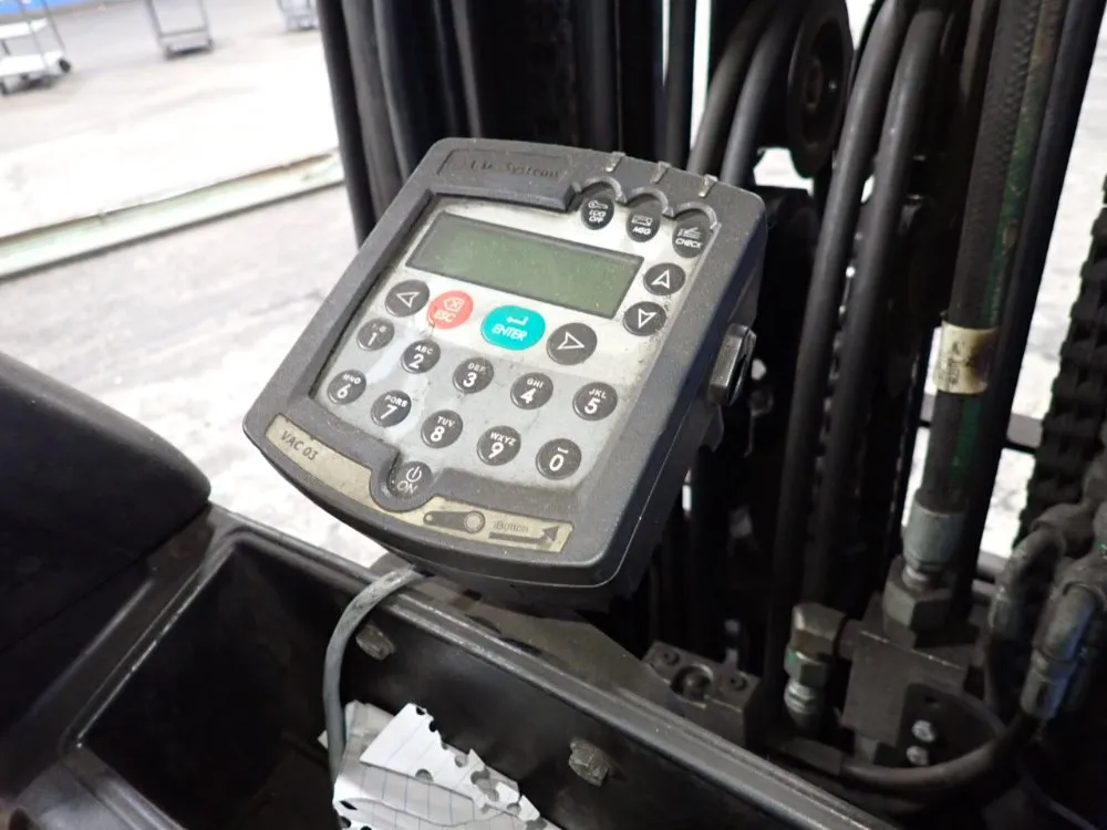 Yale 7250 Lbs Electric Forklift - Erc080vhn48te088