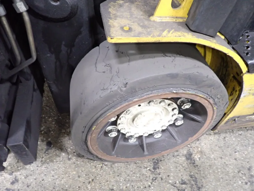 Yale 7250 Lbs Electric Forklift - Erc080vhn48te088