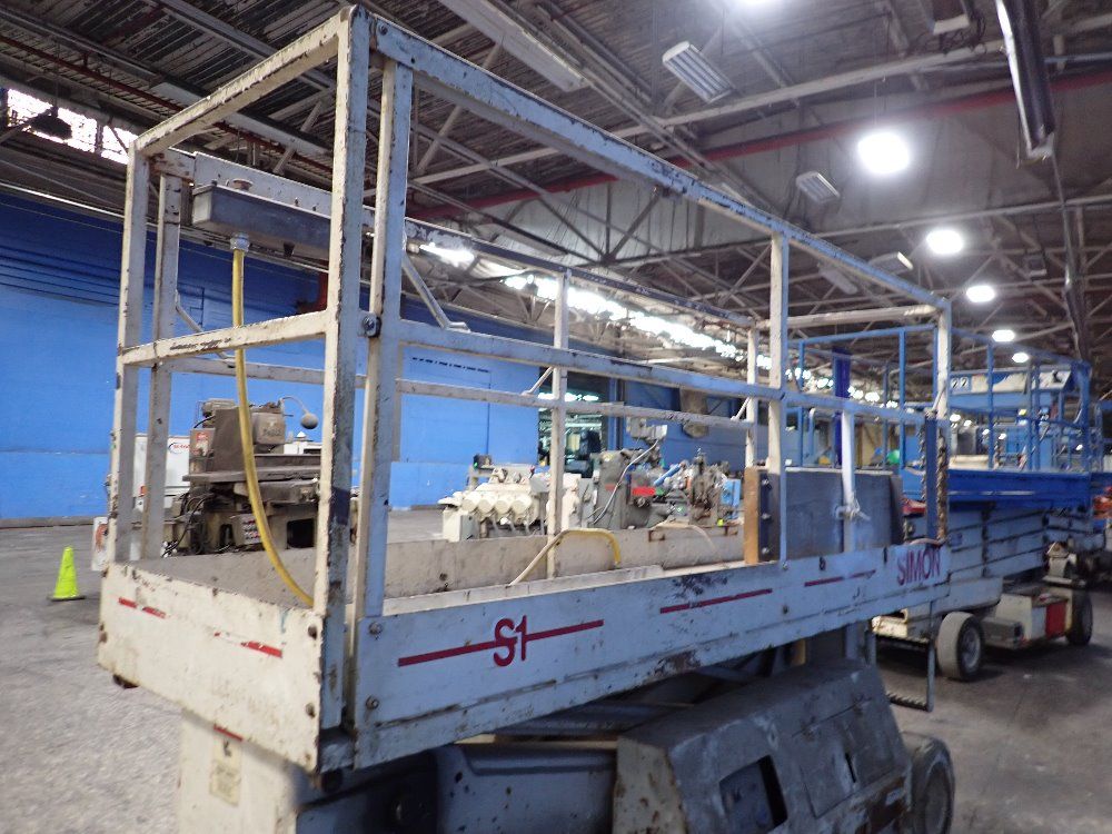 Simon Scissor Lift