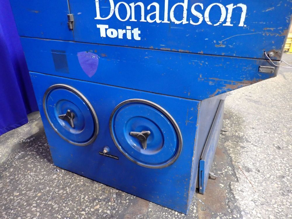 Donaldson Torit 72" X 48" Downdraft Table