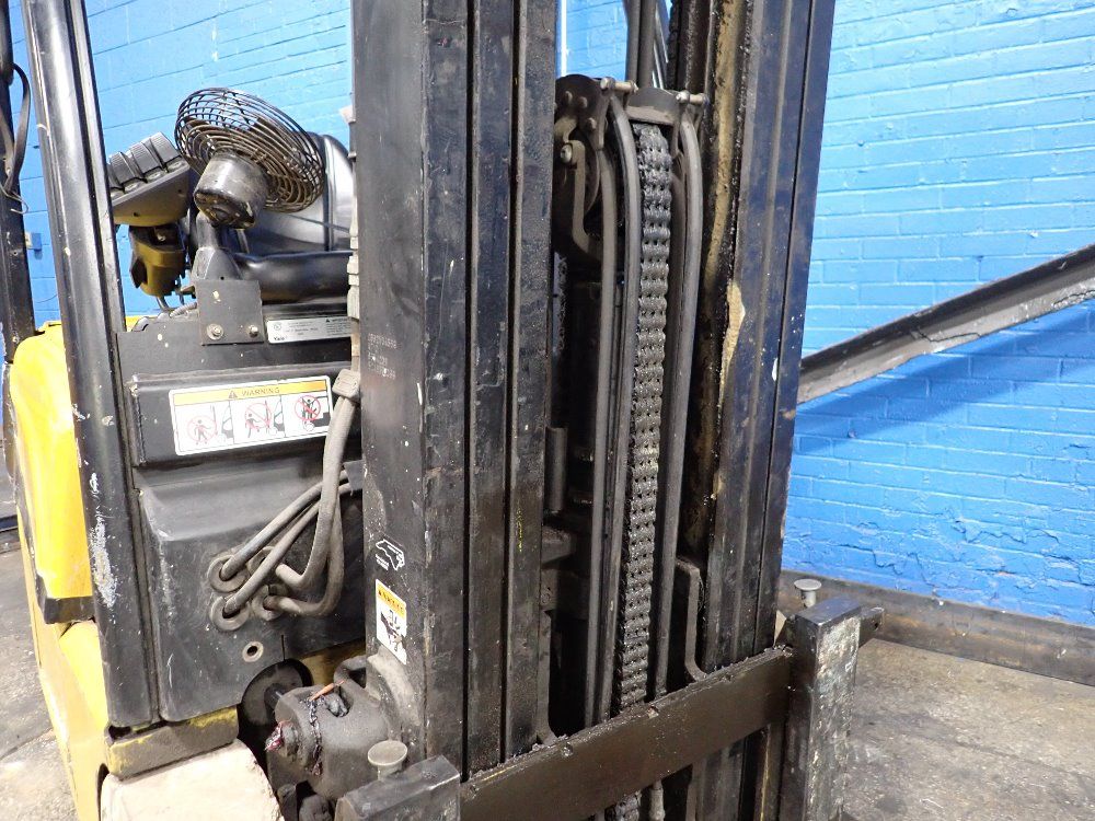 Yale 2900 Lbs Electric Forklift - Erp030vtn48te082