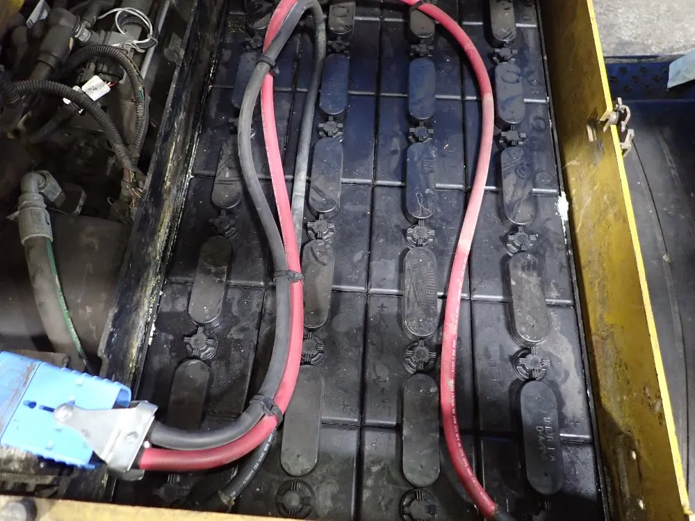 Yale 2900 Lbs Electric Forklift - Erp030vtn48te082