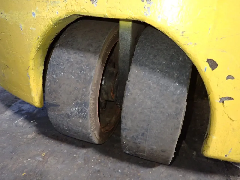 Yale 2900 Lbs Electric Forklift - Erp030vtn48te082