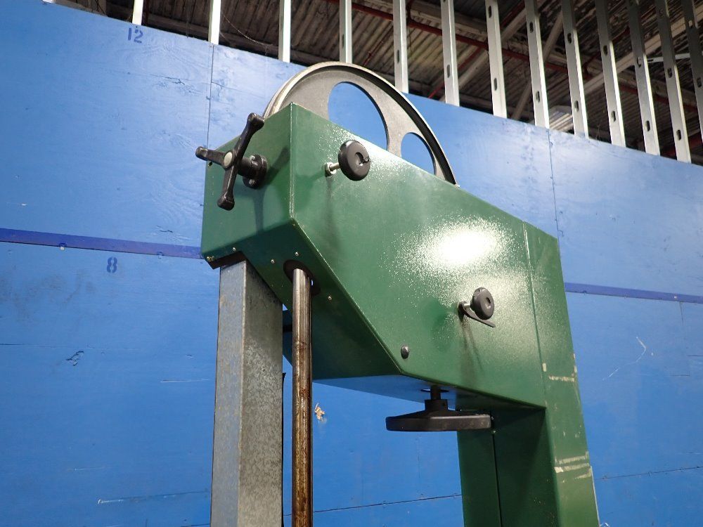 Primo 35 1/2" Vertical Band Saw - 36rt