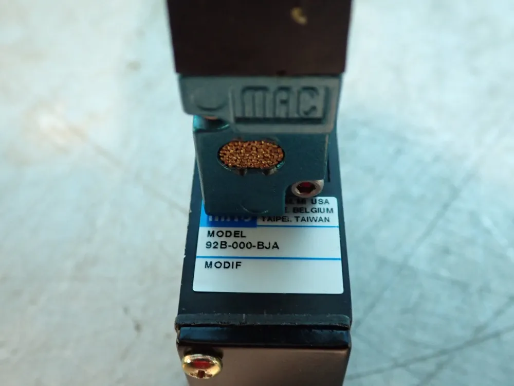 Mac Valves Pneumatic Solenoid Valve - Dm3a-ddap-1dn