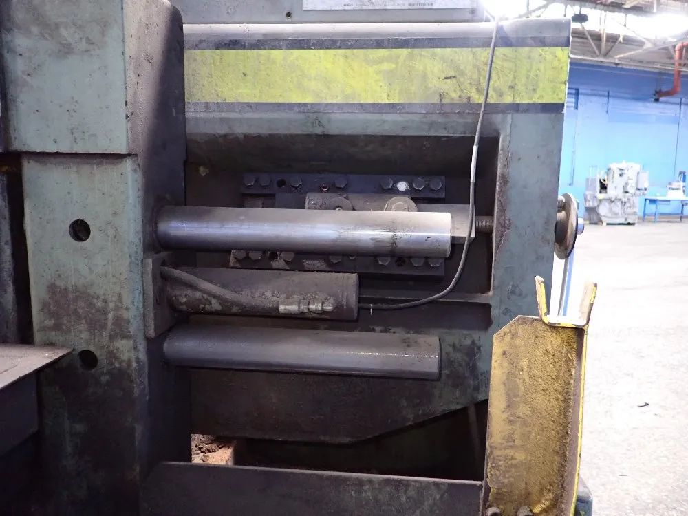 Hyd-mech 12" X 31 1/2" Horizontal Band Saw - H-12