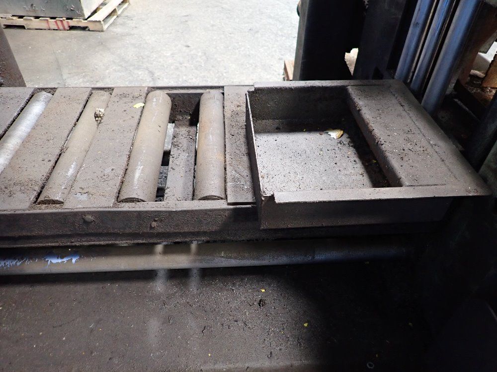 Hyd-mech 12" X 31 1/2" Horizontal Band Saw - H-12