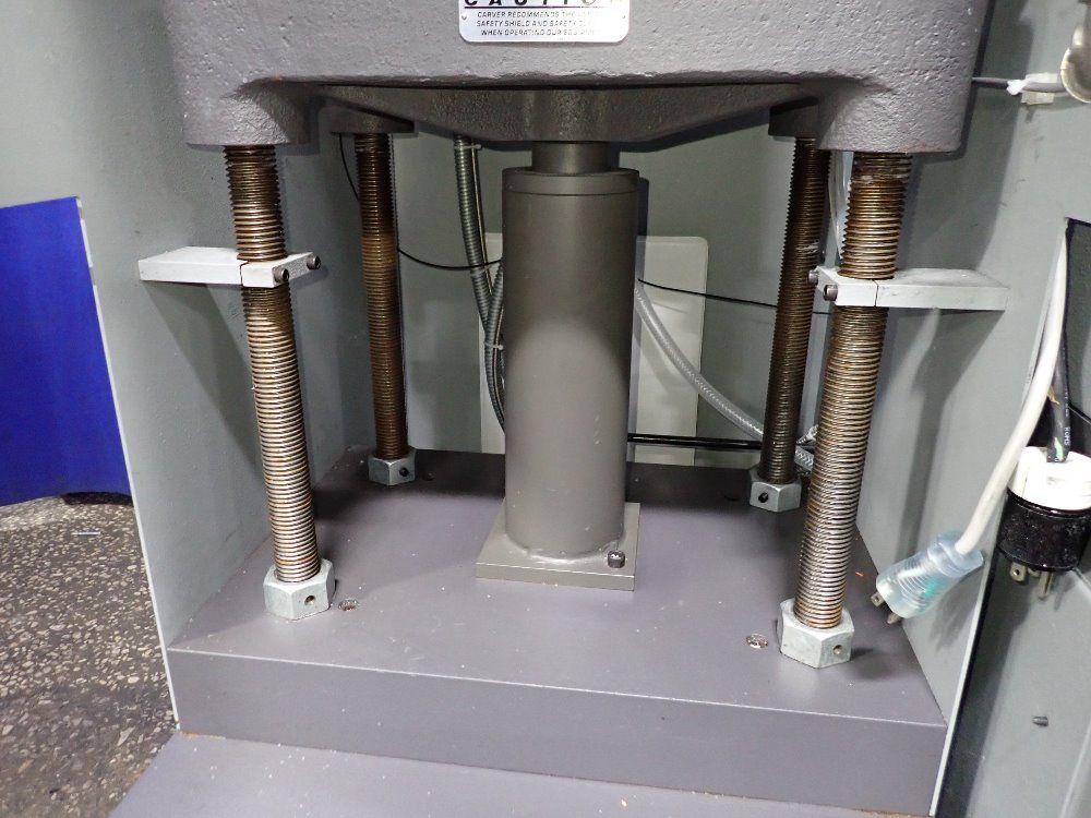 Carver 30 Ton 4-post Press - 3895 2prob01