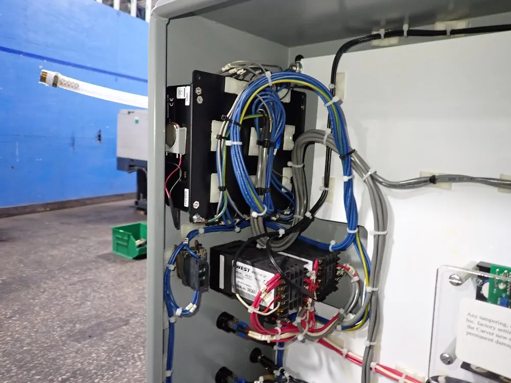 Carver 30 Ton 4-post Press - 3895 2prob01