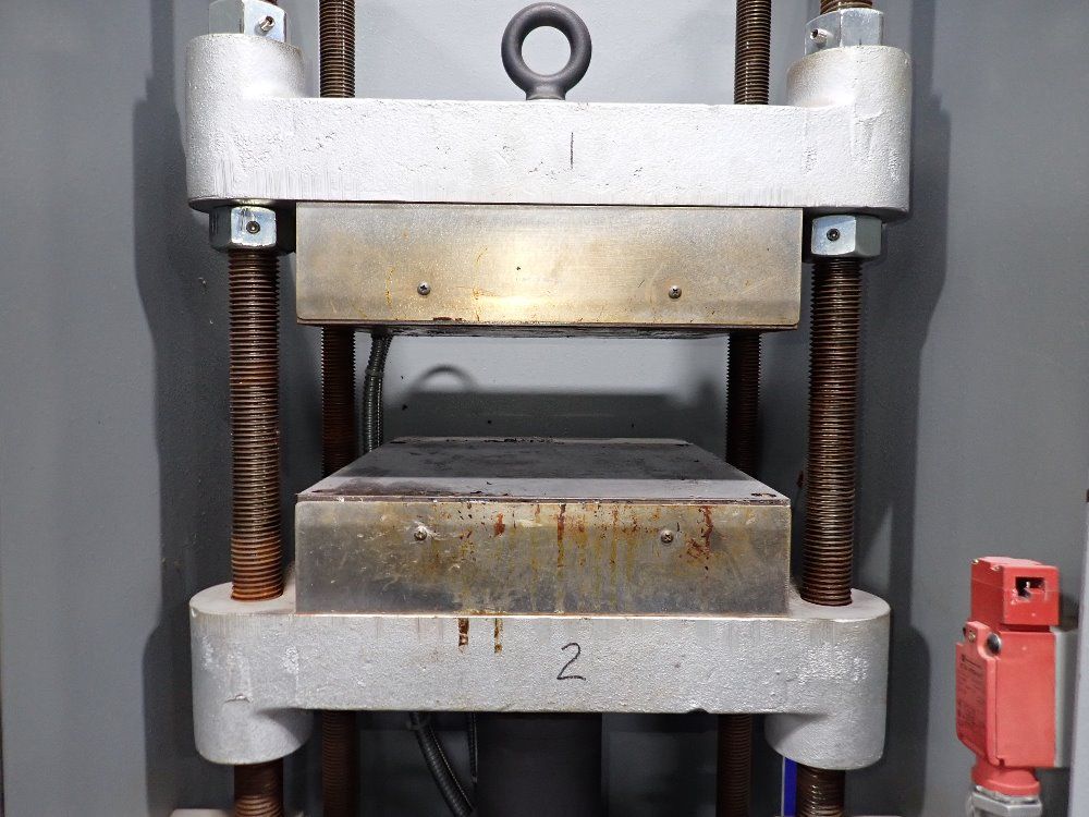 Carver 30 Ton 4-post Press - 3895 4di0a00