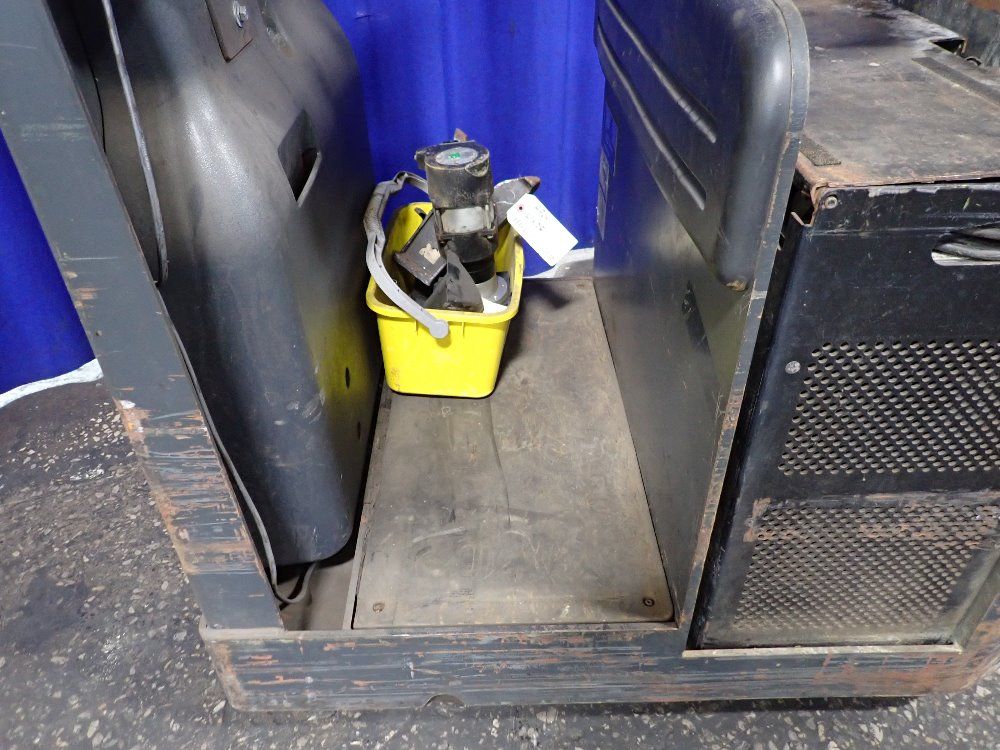 Linde 750 Lbs Tugger - Etr45