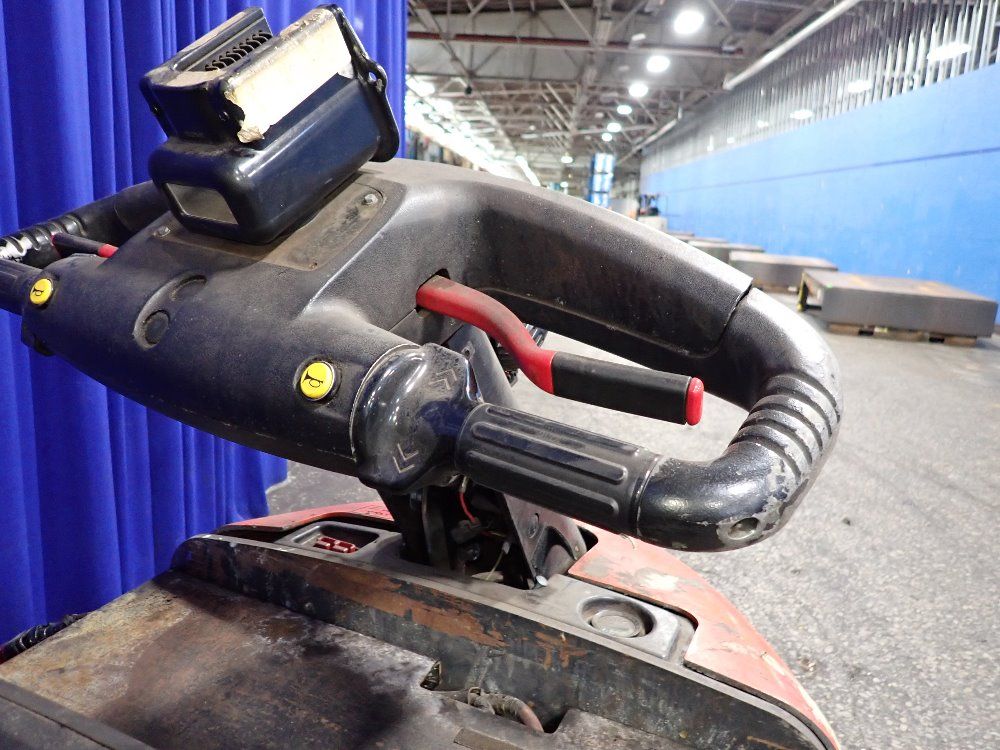 Linde 750 Lbs Tugger - Etr45