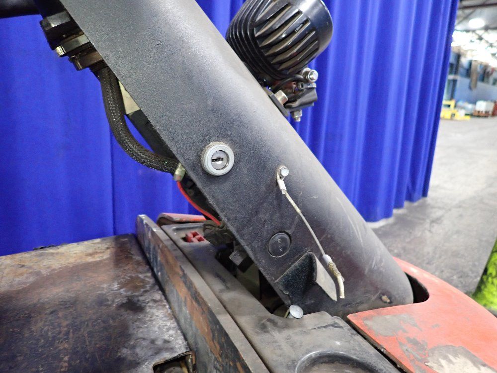 Linde 750 Lbs Tugger - Etr45