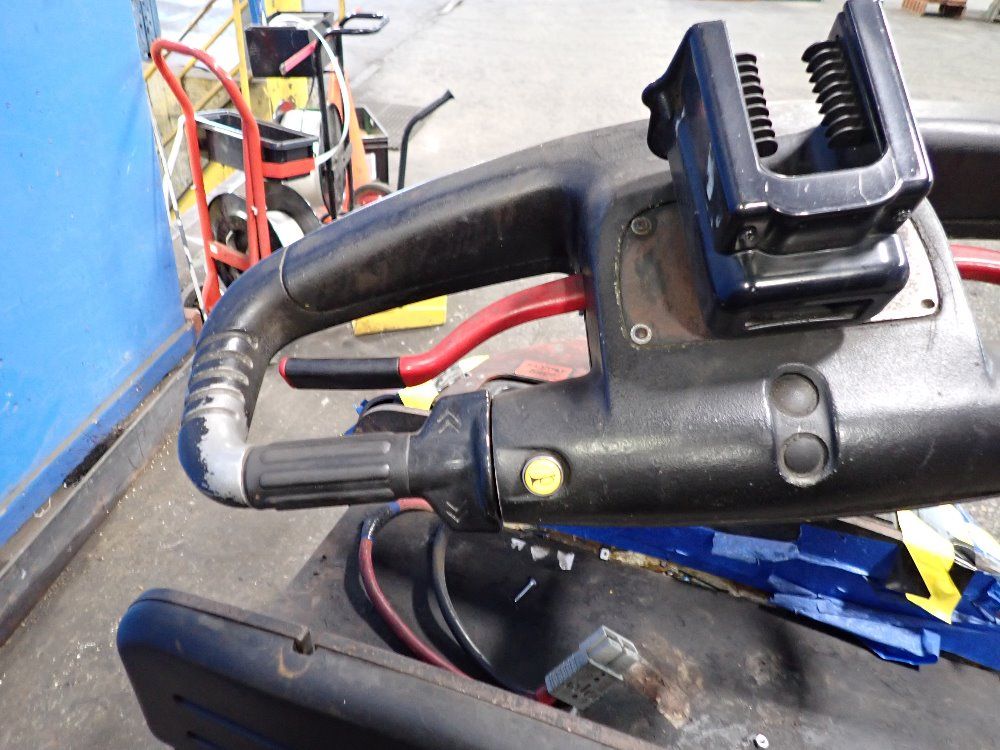 Linde 750 Lbs Tugger - Etr45