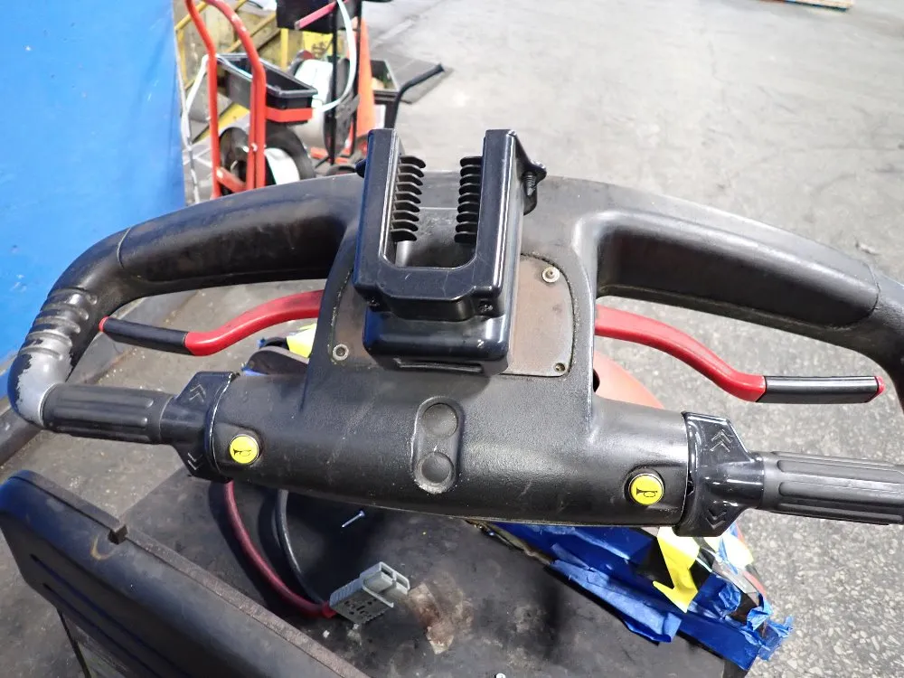 Linde 750 Lbs Tugger - Etr45