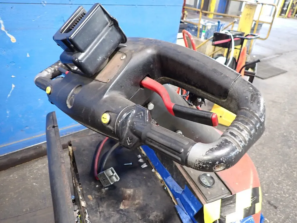 Linde 750 Lbs Tugger - Etr45